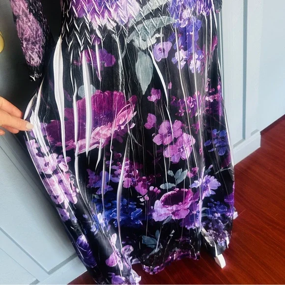 NEW Komarov V-Neck 3/4 Bell Sleeve Floral Print Mixed Media Aline Midi Dress - Picture 8 of 14